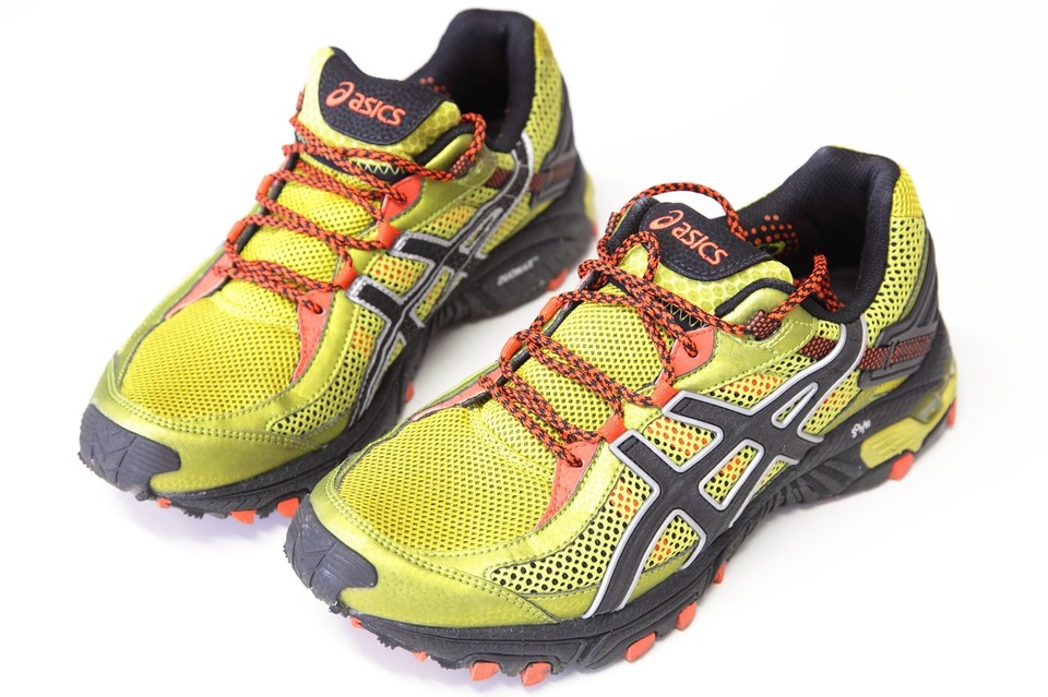 chaussures marche asics homme